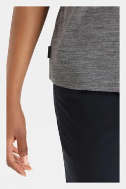 Icebreaker Womens Drayden Reversible Tee 13 Icebreaker Womens Drayden Reversible Tee -COTSWOLD OUTDOOR Shop b11bac0141 7331 g