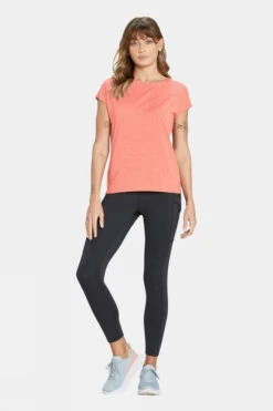 Sherpa Womens She Neha T-Shirt -COTSWOLD OUTDOOR Shop b11bac0161 2804 q