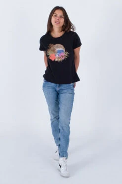 Hurley Womens Leopard Classic Tee -COTSWOLD OUTDOOR Shop b11bac0563 7070 e