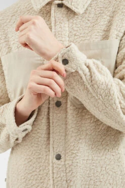 Womens Rappel Recycled Sherpa Oversized Shirt -COTSWOLD OUTDOOR Shop b11bcb0114 1111 v