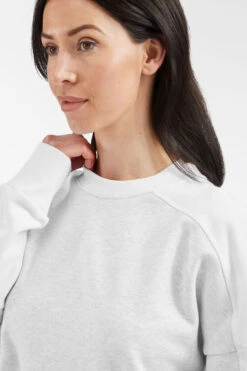 Womens Erica Sweatshirt -COTSWOLD OUTDOOR Shop b11bfa0307 7373 w