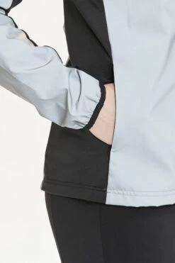 Endurance Womens Rumey Light The Night Jacket -COTSWOLD OUTDOOR Shop c11af90032 1515 i