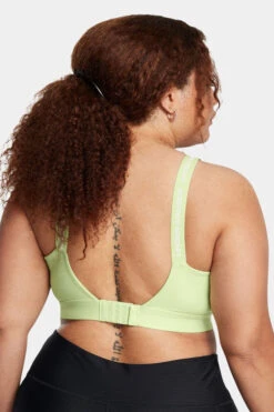 Under Armour Base UA Infinity High 2.0 Sports Bra -COTSWOLD OUTDOOR Shop c11gb90190 5010 k